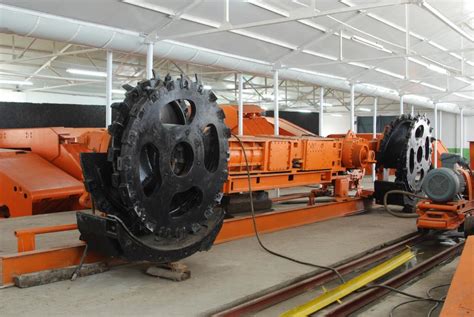 _石家庄煤矿机械有限责任公司-煤矿机械、随车起重机、锚杆钻机、掘进机、煤专产品