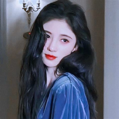 头像甜美女生港风真人版