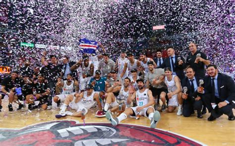 大加索尔祝贺皇马篮球队夺得西甲冠军_虎扑NBA新闻