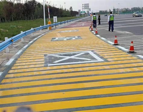 专业马路划线 - 郑州万之顺交通设施有限公司