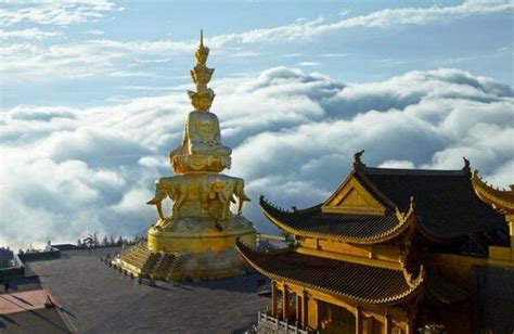 世界五大佛教圣地,中国佛教四大名山之首上榜，其中最气派宏伟的?