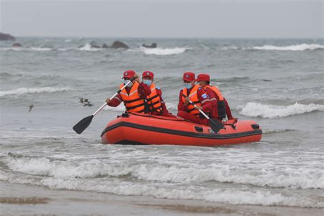 乘风破浪！海上应急救援队守护金沙滩啤酒城海岸线-半岛网