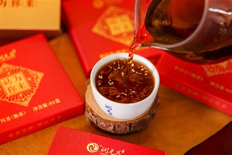 喜茶为什么那么火？带你了解开辟中国茶饮新时代的“喜茶”_喜茶品牌故事 - 品牌之家