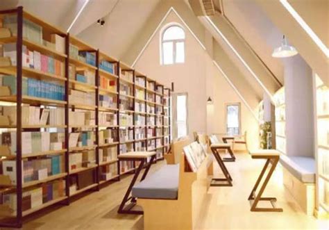 深耕校园文化的书店设计_书店设计，打破传统，演绎空间价值