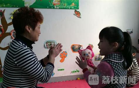 南京儿童福利院目前有89名儿童寄养在村民家中