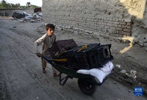 【异域风情 】 巴基斯坦贫民窟里儿童的日常生活 - 异域风情 - 华声论坛
