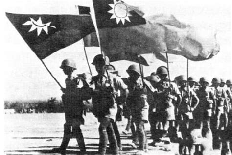 老照片：抗日战争期间，八路军和新四军深入敌后，和日军辗转周旋
