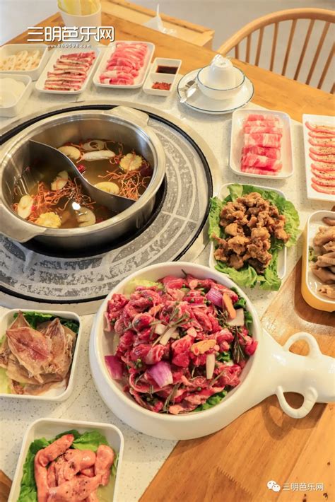 南京哪里的自助餐最好吃？_