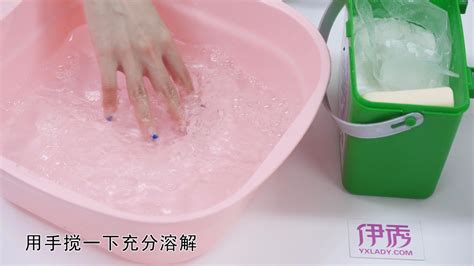 洗袜子的方法 这样洗快速又干净_伊秀视频|yxlady.com