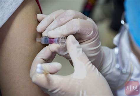 C视频︱今年成都适龄女孩HPV疫苗接种首针开打，有望2025年底实现90%接种率目标_四川在线