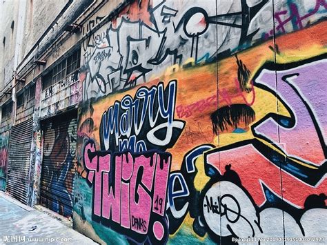 北京七中涂鸦墙（人物取自动画下课后）|其他|墙绘/立体画|AaronShi - 原创作品 - 站酷 (ZCOOL)
