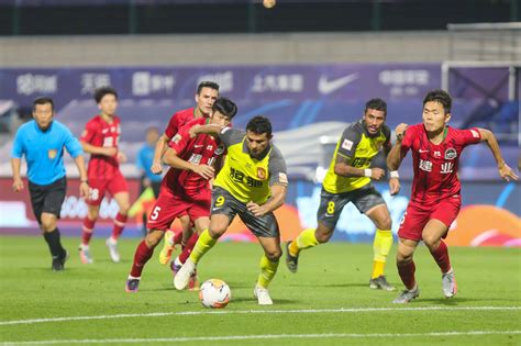 媒体人：中国足球只有试着压着打才知道与世界差距_手机新浪网