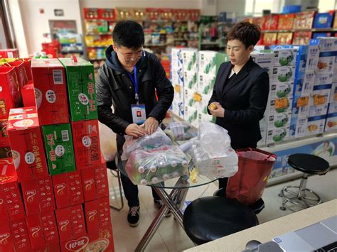 张掖市市场监管综合行政执法队开展 “五一”期间食品经营市场专项检查