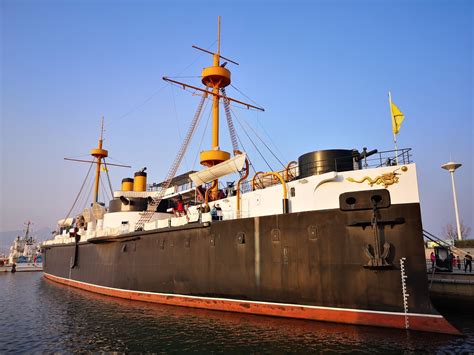 历史上的“定远舰”这个曾经的亚洲第一巨舰，重新解读它_日本海军