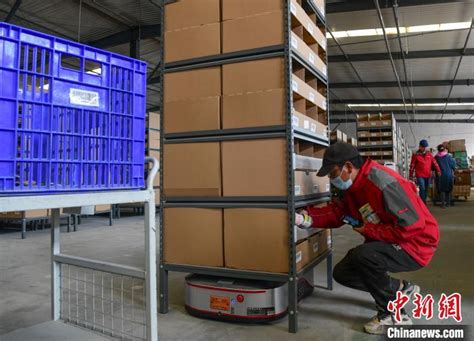 搬运型机器人助力西藏电商物流升级 多地订单可实现“当日达”
