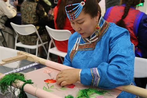 巧手绣娘 绣传文化-内蒙古旅游-内蒙古新闻网