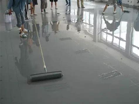 自流平水泥家用耐磨地面路面厂房木地板找平修补砂浆材料室内地坪漆地流平高强度