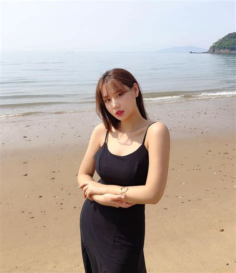 韩国美女模特金雅珠前凸后翘好身材高清性感美_配图网