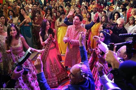 用镜头纪录传统的印度婚礼 – FOTOMEN