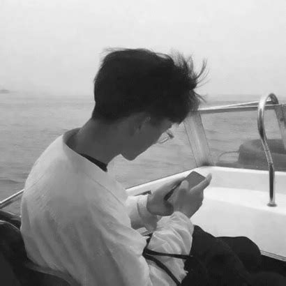 非主流头像男生背影