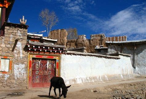 四川藏区旅游大发展 加快打造世界级旅游目的地_山东频道_凤凰网