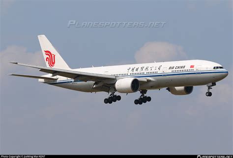 B-2063 Air China Boeing 777-2J6 Photo by JiaMing Mai KENT | ID 748932 ...