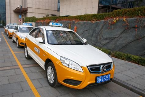 北京汽车租赁 用租的车拿来抵押应付什么责任-北京一路领先汽车租赁公司