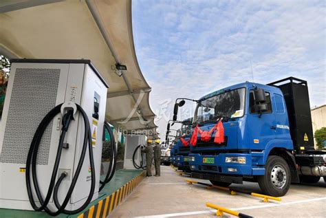 请注意充电站有级别 武汉对新能源汽车充电站启动星级评定 - 中国网