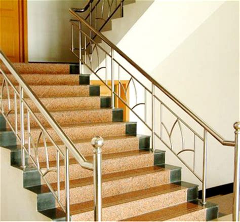 12款的楼梯扶手图片方案-中国木业网