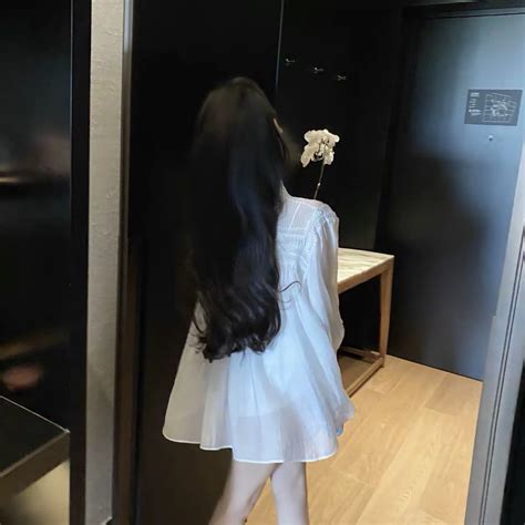 甜美女生背影头像闺蜜