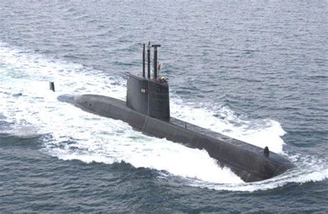德国209型潜艇,中型攻击潜艇3DMAYA模型,已塌陷_其他模型下载-摩尔网CGMOL