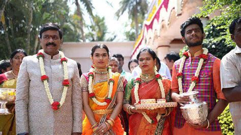 印度政客嫁女儿婚礼花费5亿 摆酒五天_凤凰网视频_凤凰网