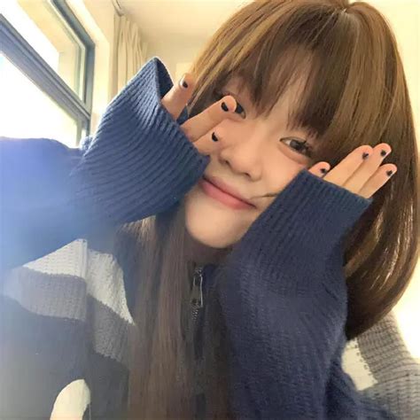 蓝色系甜美女生头像