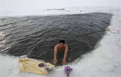 极限冬泳：零下四十度的挑战（7）-千龙网·中国首都网