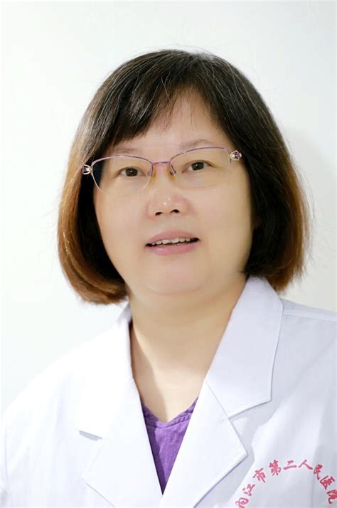 6月11日上午，省妇保生殖中心专家朱依敏来院坐诊--衢州市人民医院