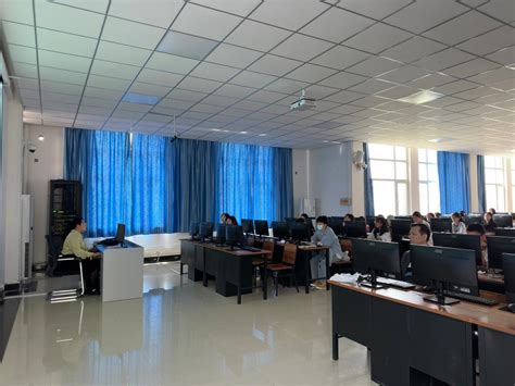 我校新建公共机房正式投入使用-沧州交通学院实验实训管理中心