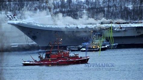 俄罗斯航母“库兹涅佐夫”号发生火灾_凤凰网