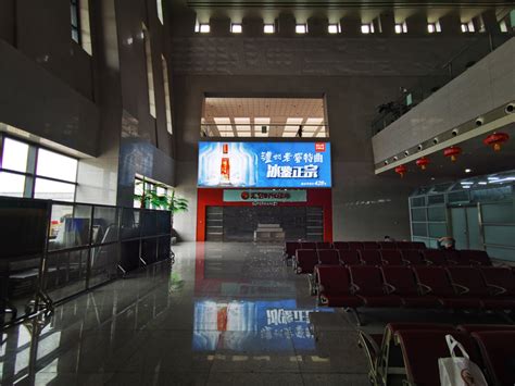 泸州老窖高铁站广告-客户案例-河南省速高文化传媒有限公司