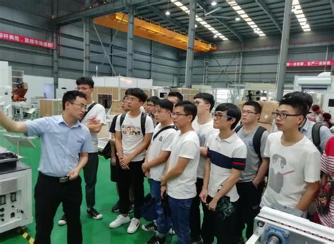 电智学院师生赴深圳大族激光参观学习-电信工程与智能化学院