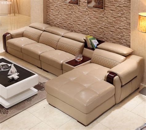 装修公司做的布艺沙发客厅布置图_合抱木装修网