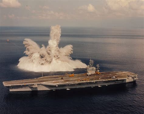 美国海军第二艘福特级先进核航母：肯尼迪号建造与下水记录_约翰·F·肯尼迪_仪式_媒体