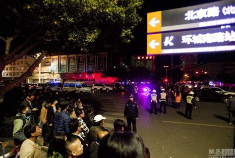 云南昆明火车站现暴力袭击事件 已致29人死[组图]_图片中国_中国网