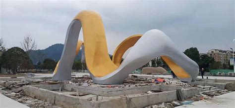 新疆乌鲁木齐镜面不锈钢抽象凤凰雕塑_艺术制品有限公司-站酷ZCOOL