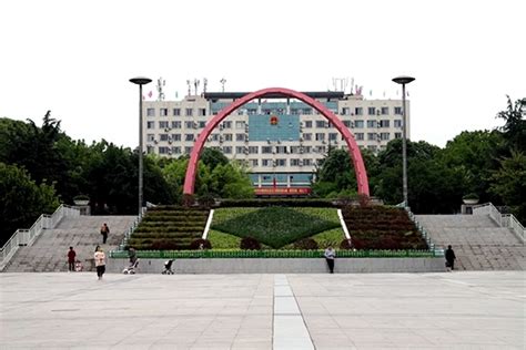 资中县政府广场完成维修改造彩色音乐喷泉惊艳亮相_四川在线