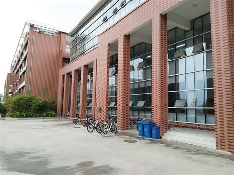 北京理工大学教学楼高清图片下载-正版图片501321256-摄图网