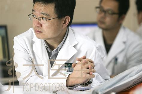 为了抗击疫情，洛阳31岁医生选择瞒着家人，临上车10分钟返回医院-大河新闻