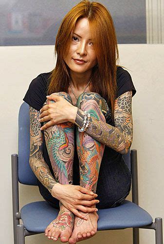 日本黑帮少女展示通体纹身揭露黑帮生活╭★肉丁网