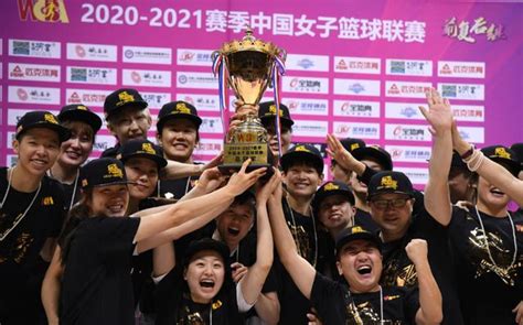 WCBA新赛季揭幕 四川女篮20分优势取得开门红_手机新浪网