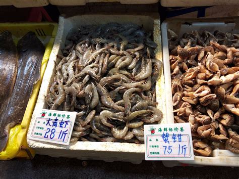 三亚春节前探店：“第一农贸市场”名气最大，看看这里的海鲜价格_加工