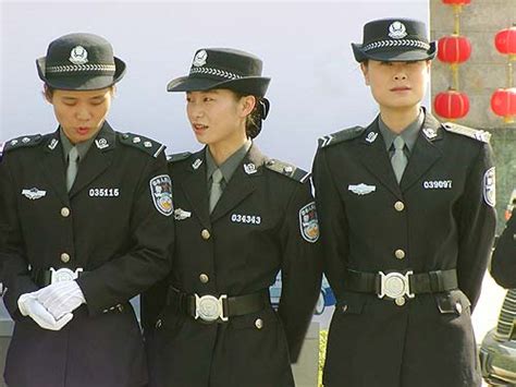 南方网：2002年番禺警察开放日活动举行